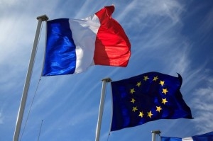 drapeaux-francais-et-europeen_article