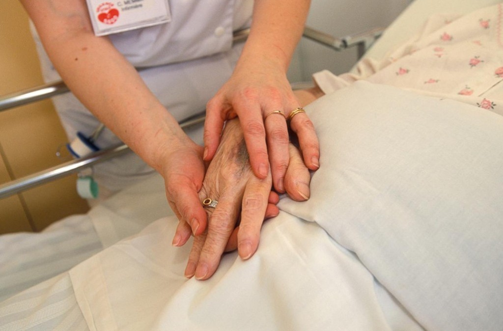 Le-debat-sur-la-fin-de-vie-se-precise_article_popin