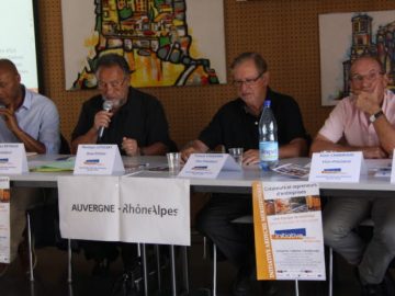 jacques-reynaud-president-d-initiative-ardeche-meridionale-a-felicite-son-equipe-ainsi-que-les-partenaires-presents-pour-les-resultats-positifs-obtenus-1467397198